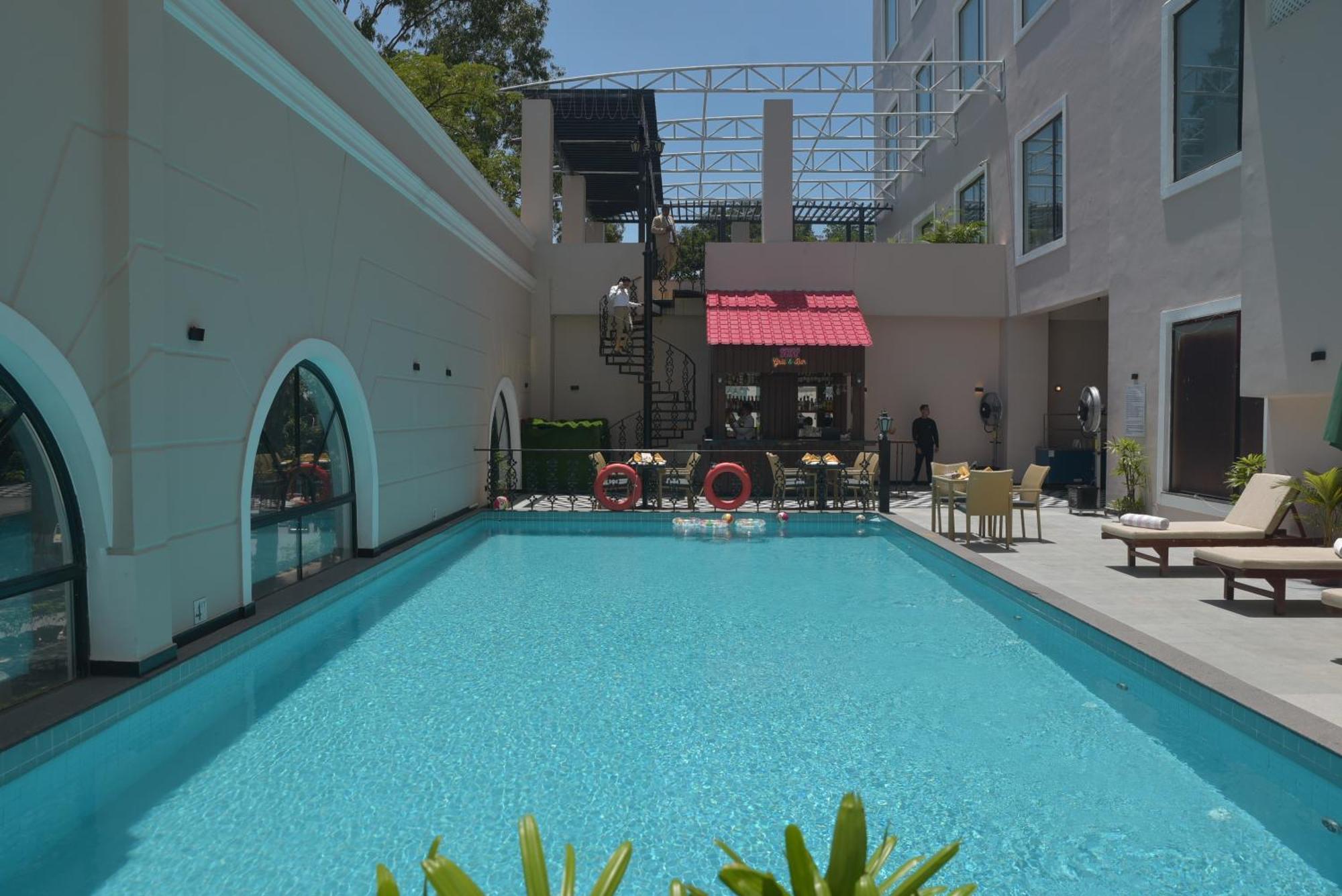 Hotel Polo Towers Agartala Bagian luar foto